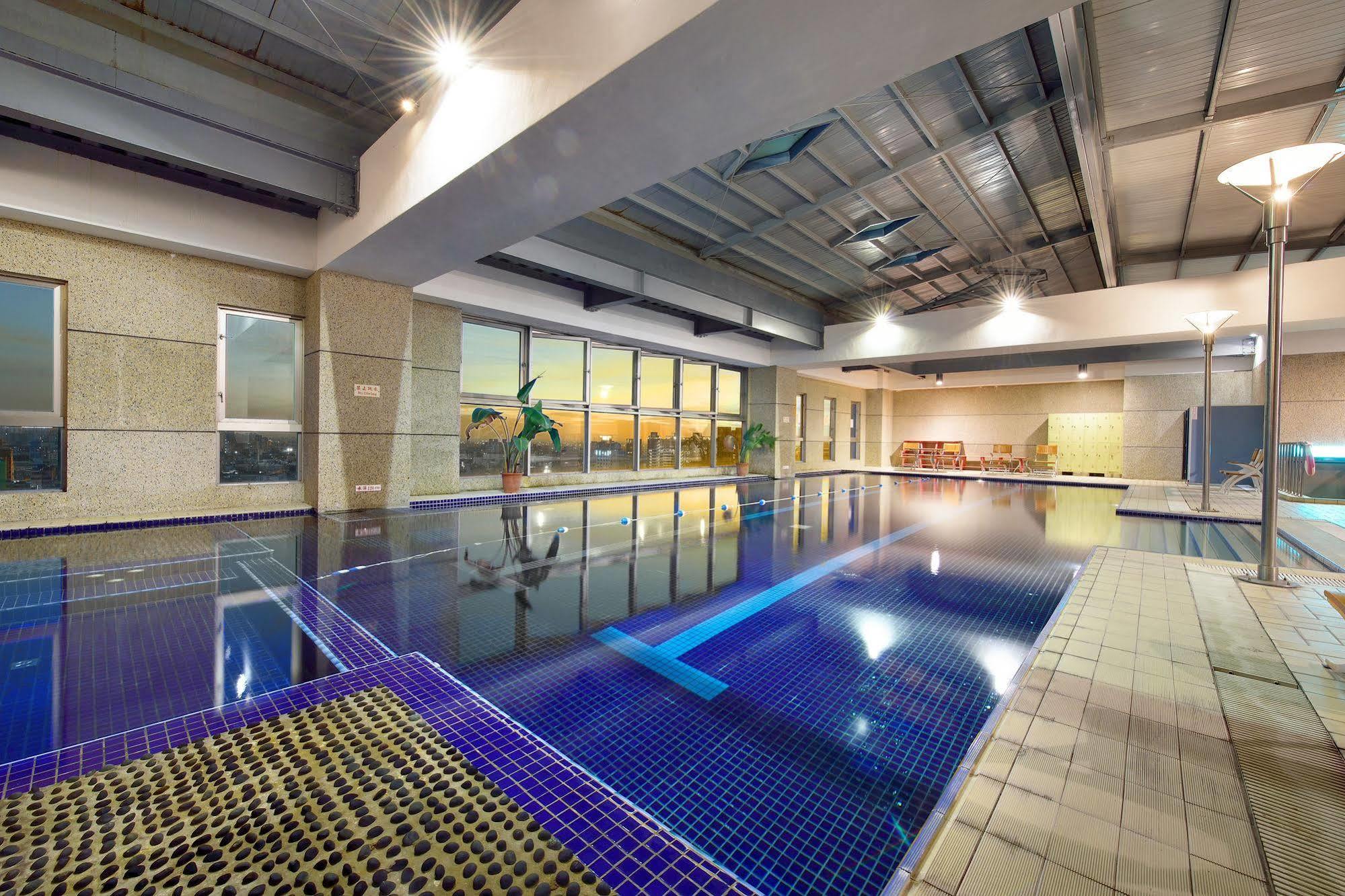 Howard Plaza Hotel Hsinchu Eksteriør billede
